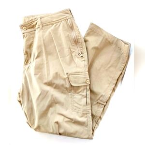 Khaki Pick Pocket Proof Petite Pants size 12 short‎ Clothing Arts Travel Cargos